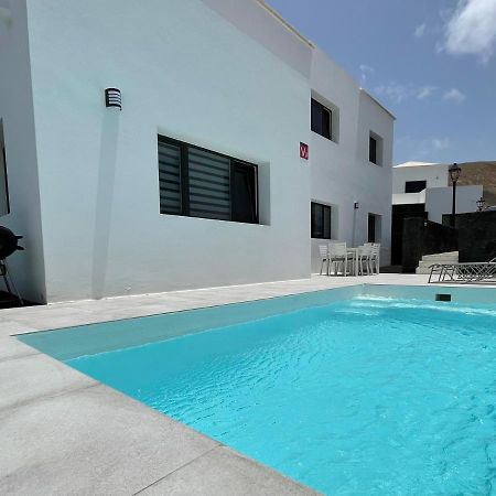 Villa Vulcano Uga ภายนอก รูปภาพ