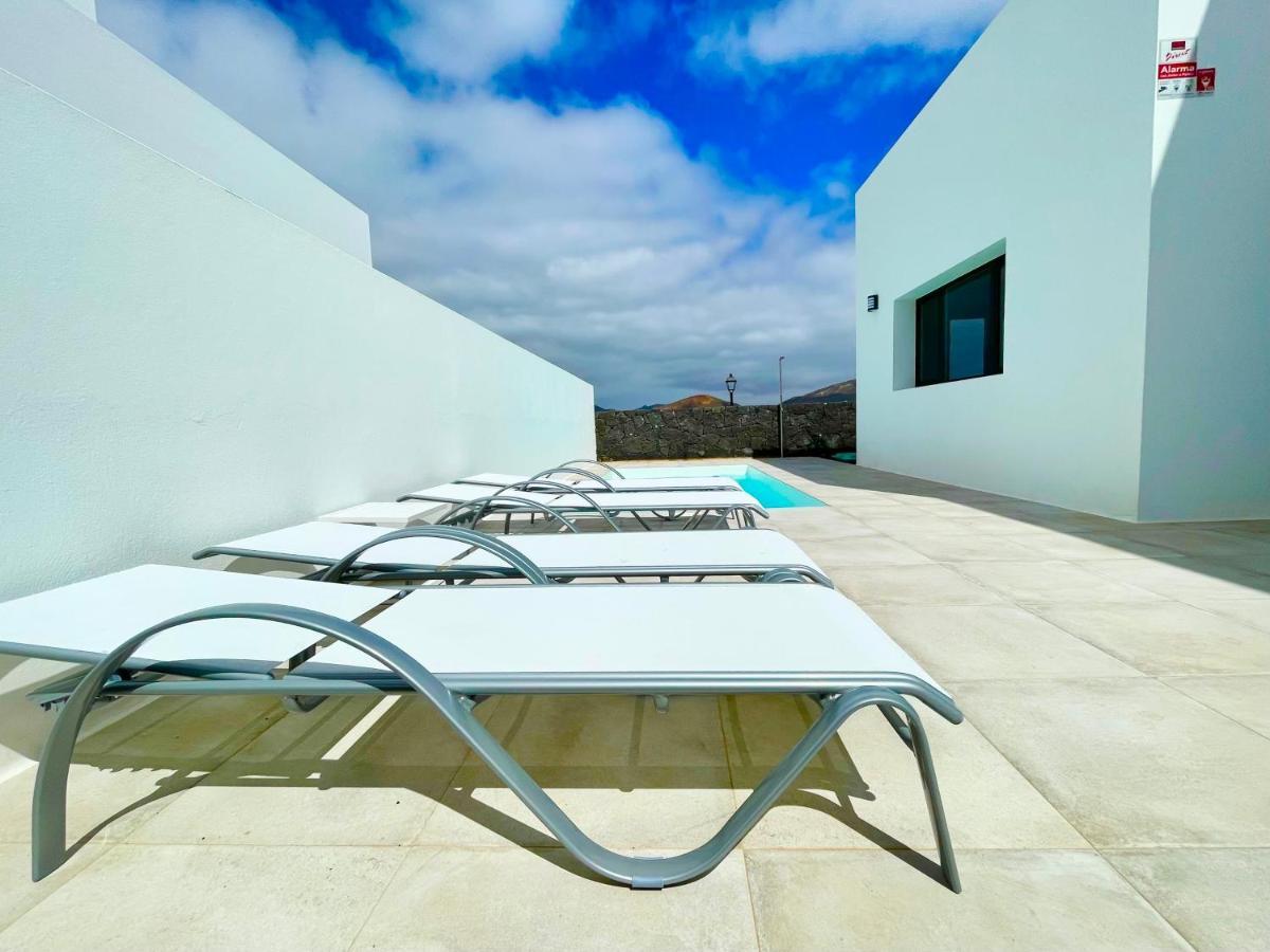Villa Vulcano Uga ภายนอก รูปภาพ