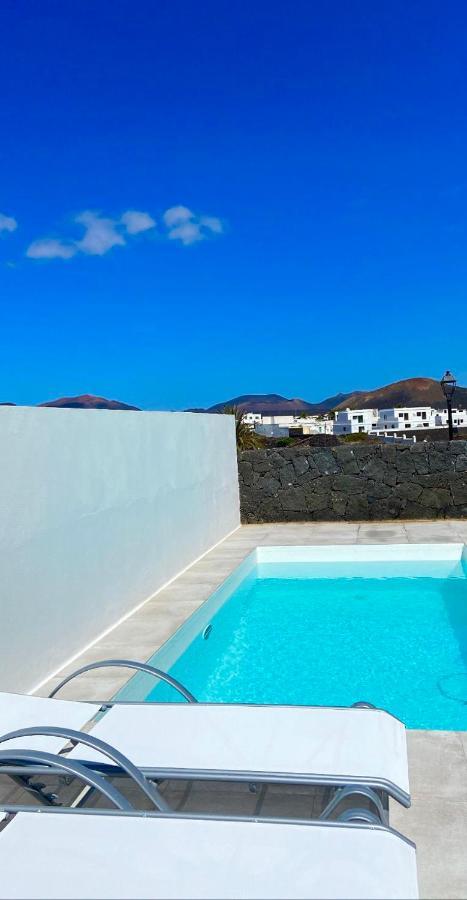 Villa Vulcano Uga ภายนอก รูปภาพ