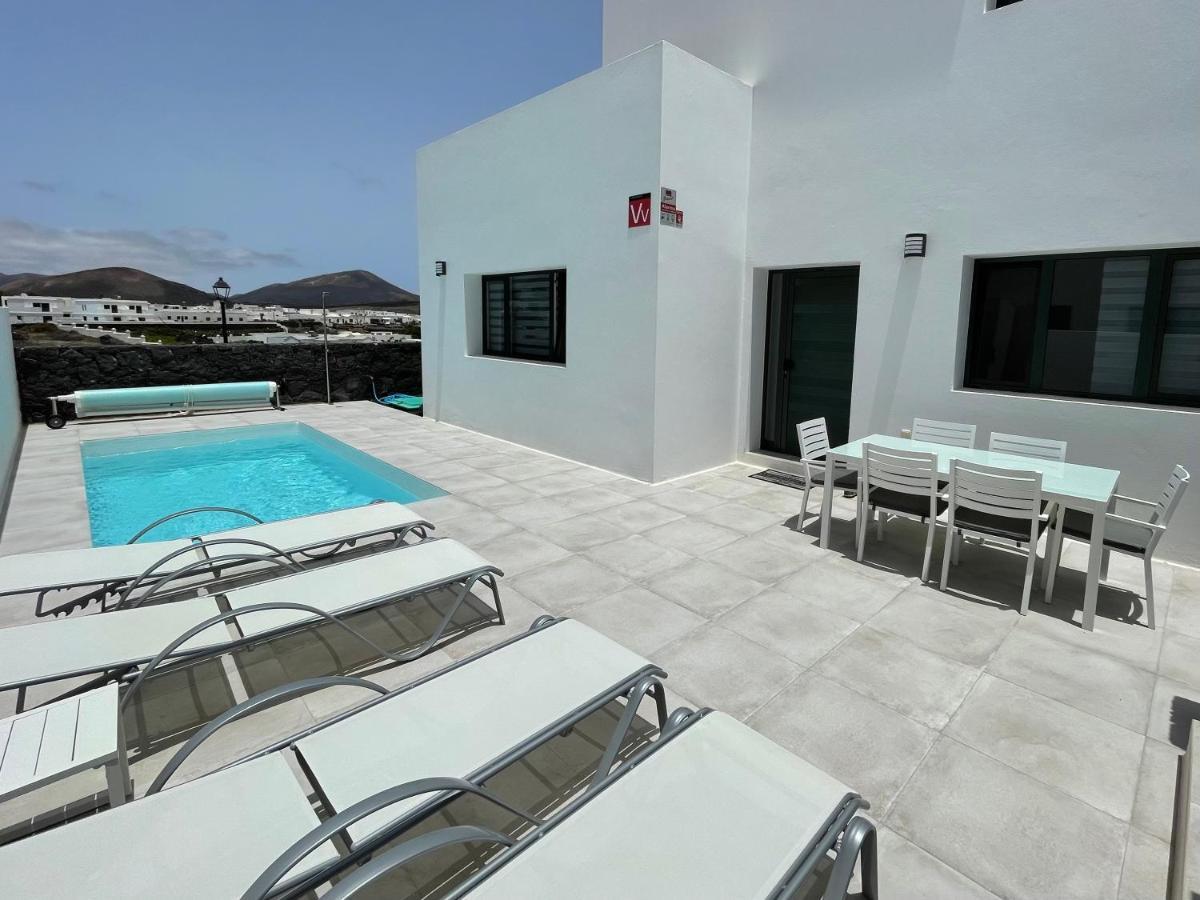Villa Vulcano Uga ภายนอก รูปภาพ